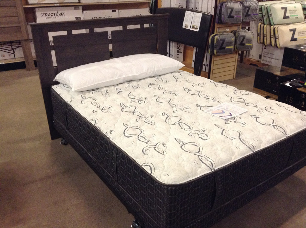 Neenah Headboard - Rodeo Oak